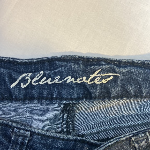 BLUENOTES WOMAN’S Size 25/30 DENIM EMBROIDERED SKINNY JEANS 3 for $15 - Picture 5 of 8